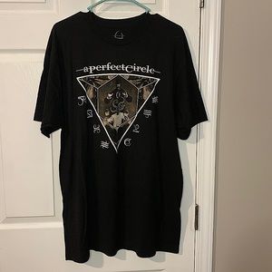 A Perfecr Circle shirt Size XL